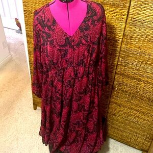 EUC Torrid Black & Hot Pink Paisley peasant dress fully lined Dress 2X